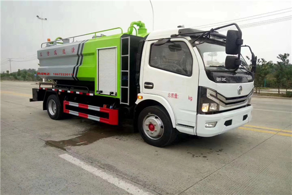 開清洗吸污車，做卑微打工人，做自己人生的奮斗者