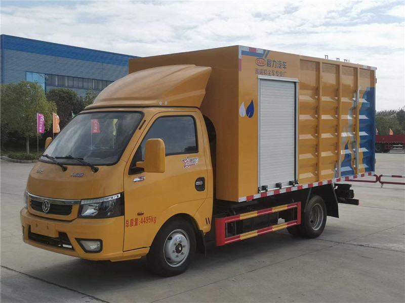 國六東風(fēng)途逸藍牌樹枝粉碎車