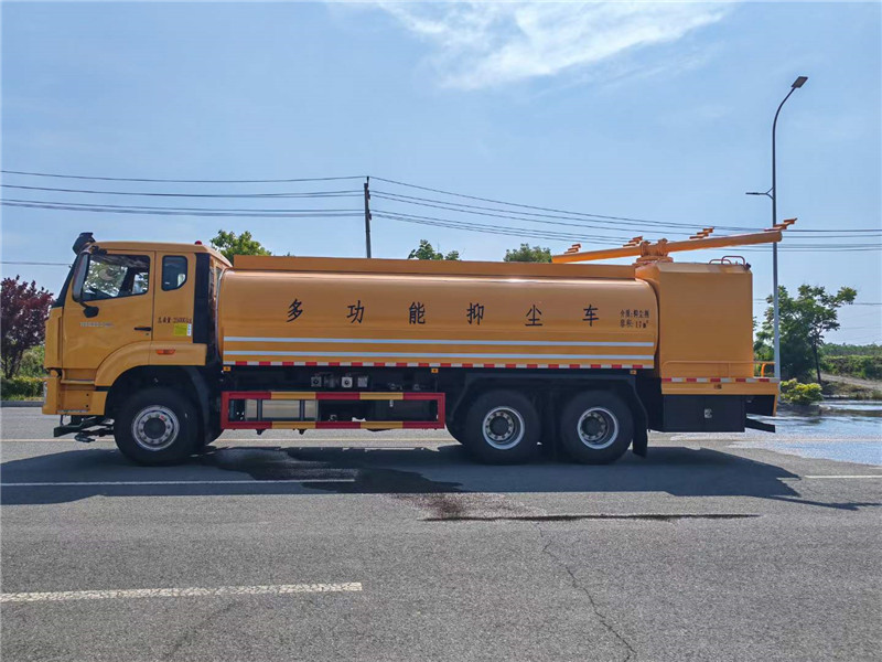 程力新型礦山多功能抑塵車優(yōu)勢(shì)